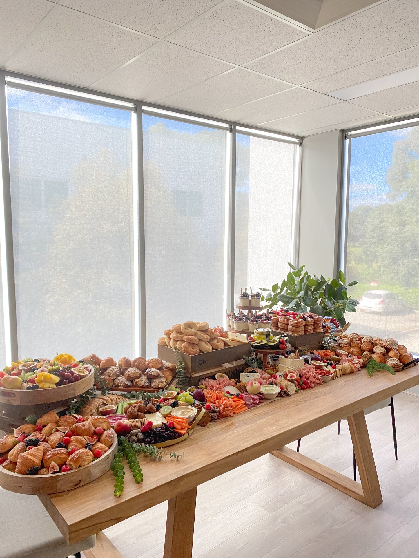 Breakfast & savoury grazing table